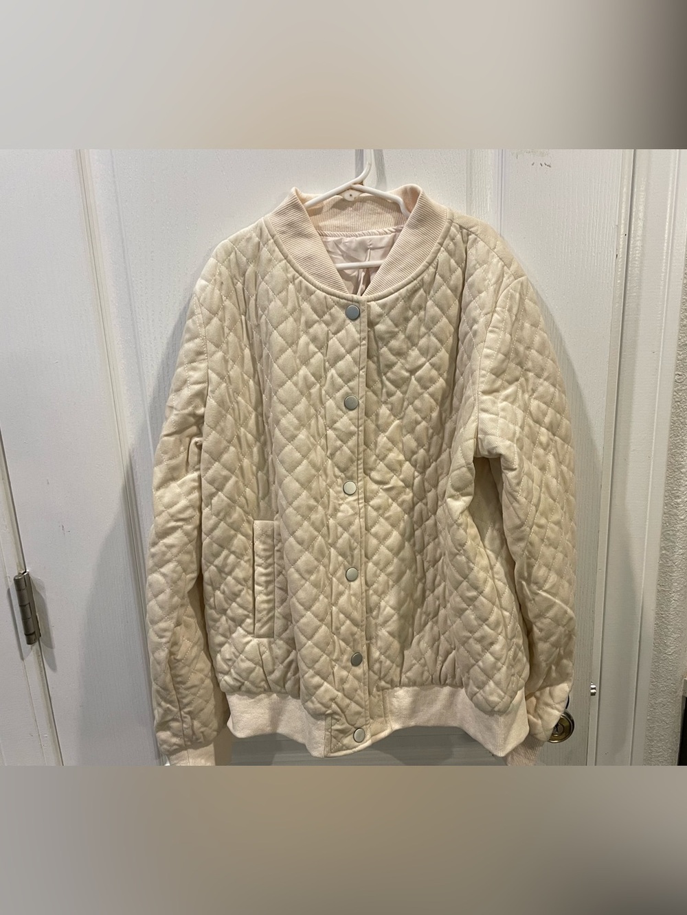 Quilted Cream Bomber Jacket - Unbranded